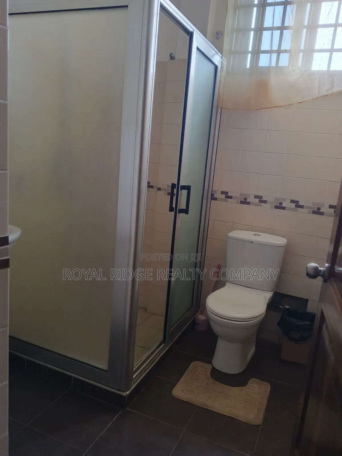 7bdrm Duplex in Spintex Community 20, Accra Metropolitan for rent