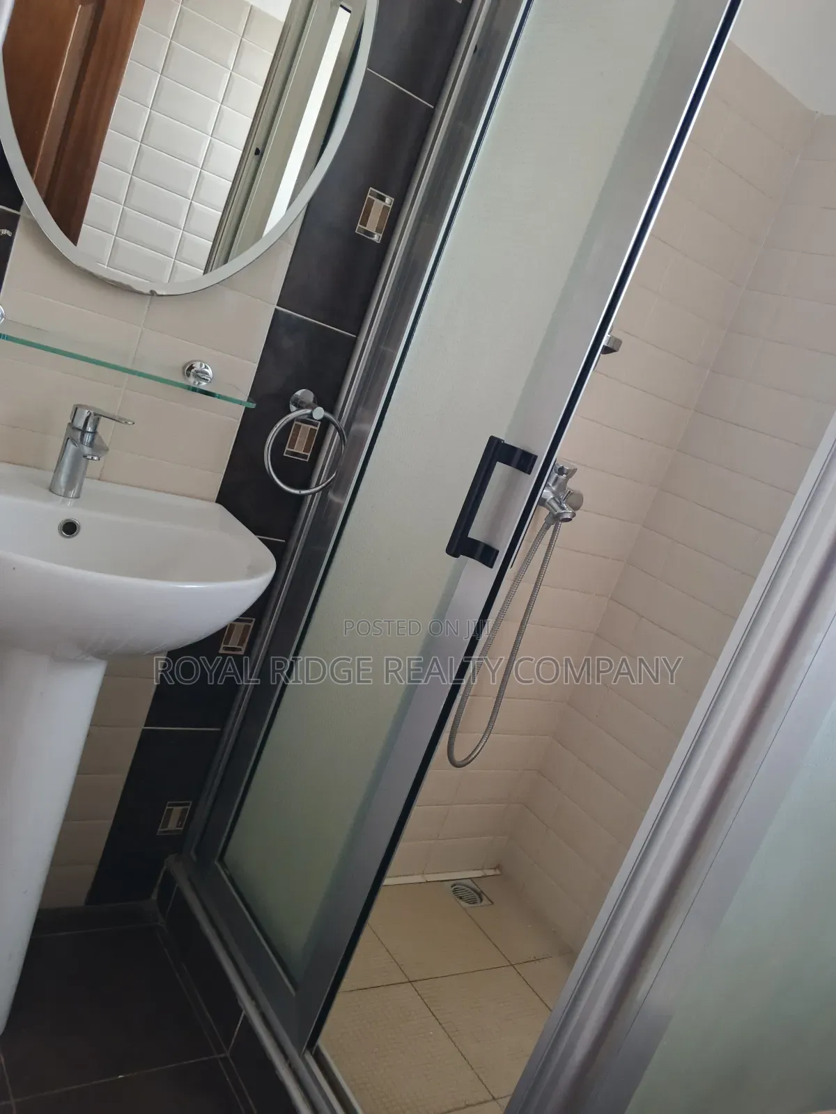 7bdrm Duplex in Spintex Community 20, Accra Metropolitan for rent