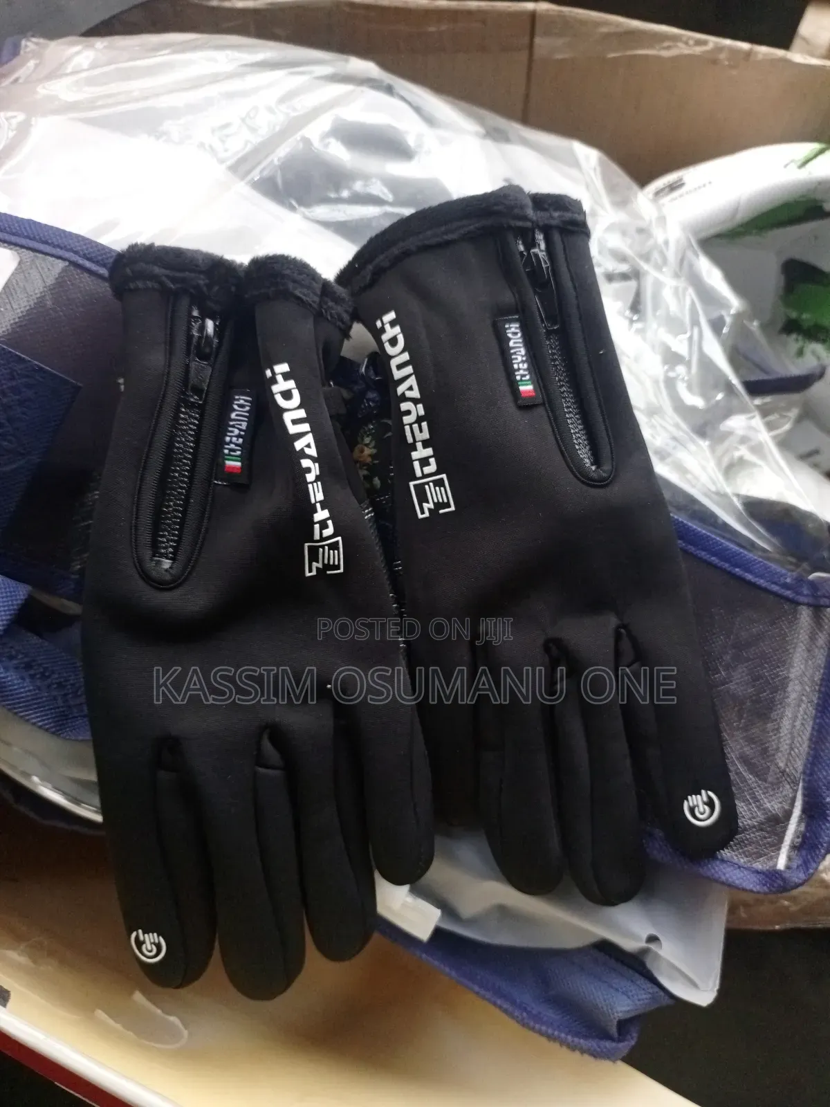 Hand Gloves