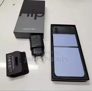 New Samsung Galaxy Z Flip4 128 GB Silver