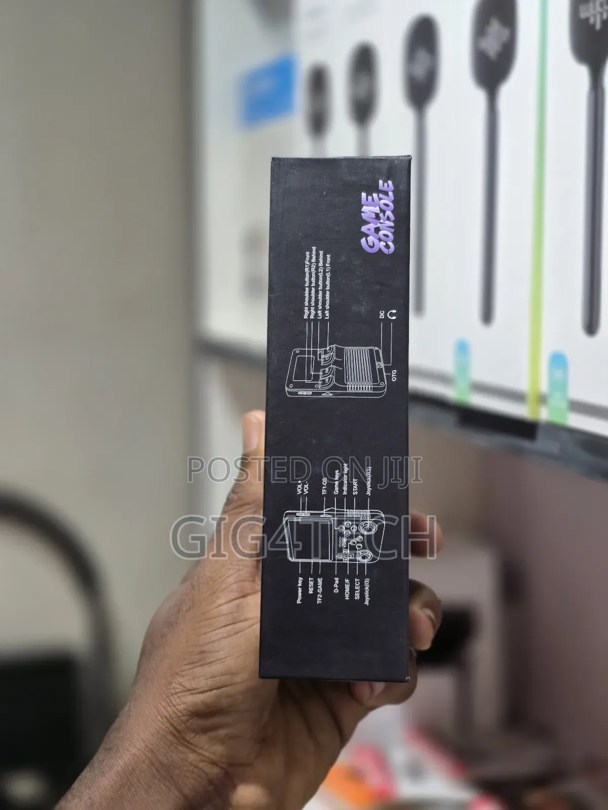 R36s Handheld Game Console