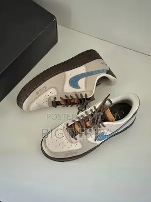 Nike Airforce 1 Low Love and Peace