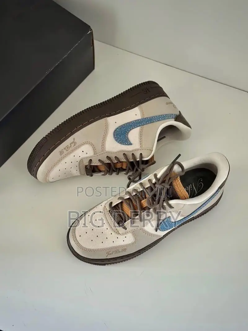 Nike Airforce 1 Low Love and Peace