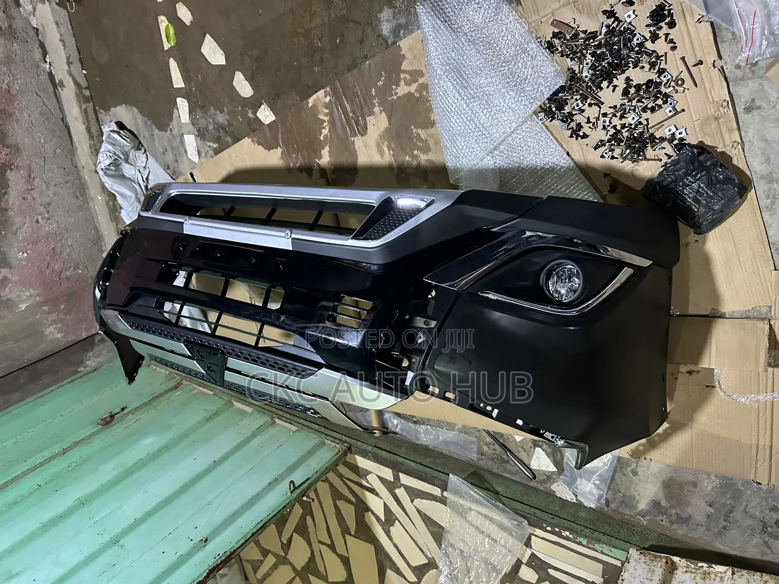 Outlander 2019 2020 Front Bumper Complete