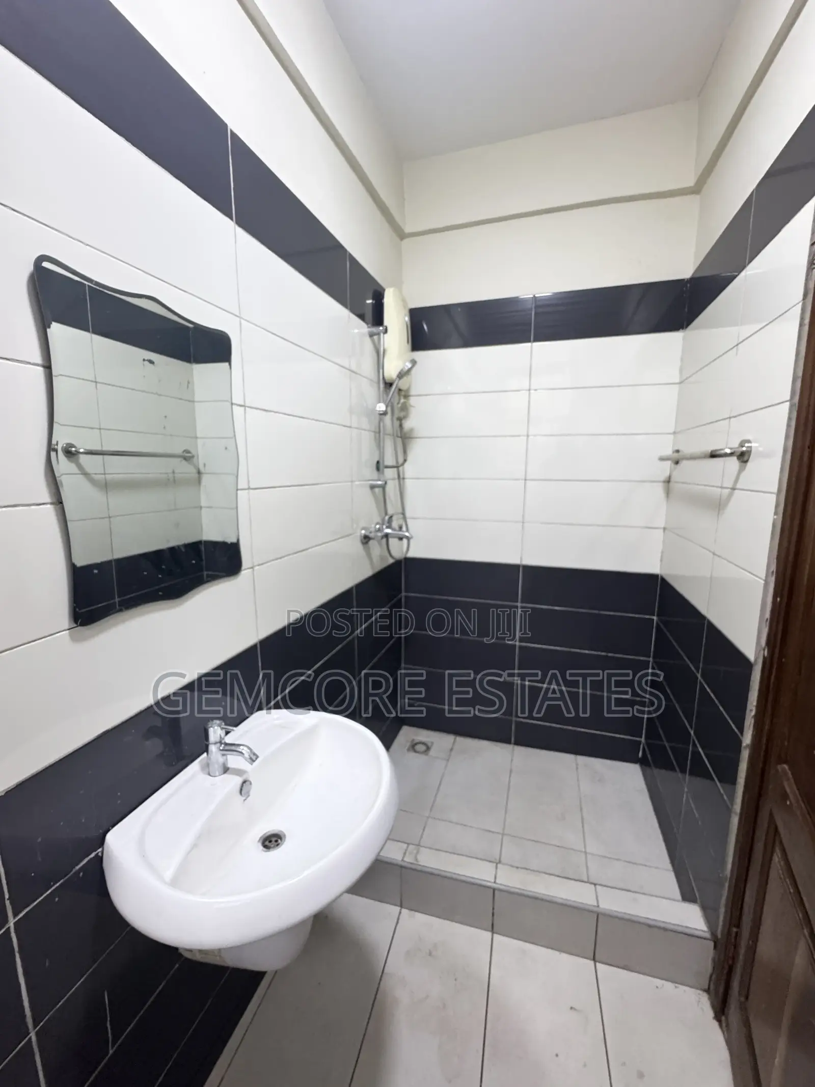 2bdrm Apartment in Ashaley Botwe, Nmai-Dzorn for rent