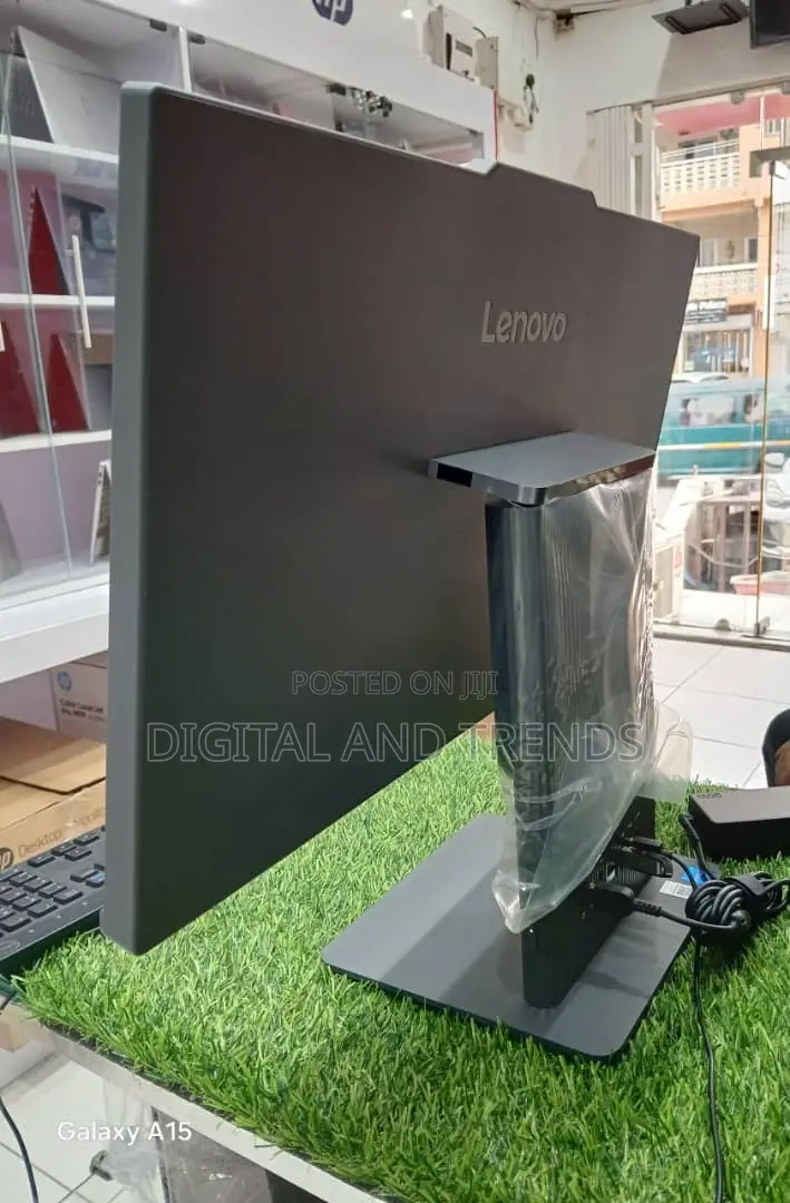 New Desktop Computer Lenovo 8GB Intel Core I5 SSD 512GB