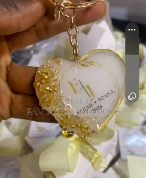 Resin Keyholders for Souvenirs (Wedding)