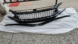 Honda Civic 2016 to 2018 Specked Grill With Headlight Crome
