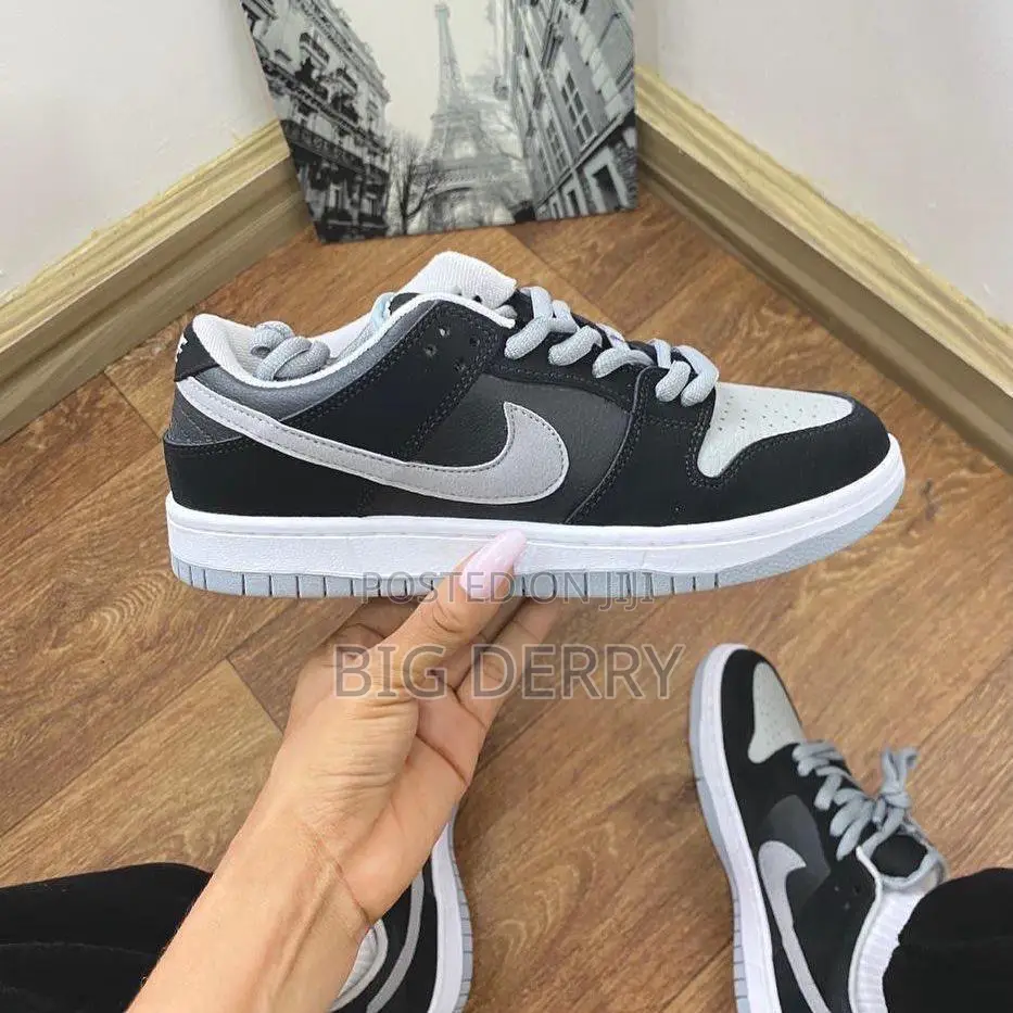 Nike Sb Dunk Black and Ash