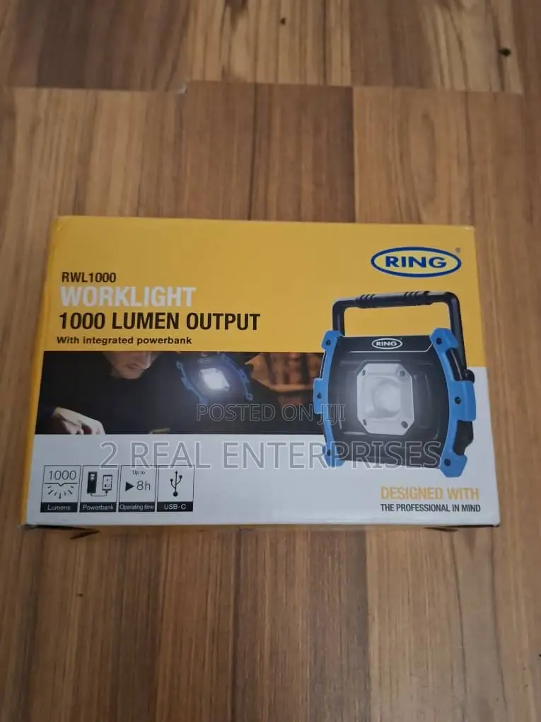 Ring Rwl1000 Rechargeable Floodlight With Power Bank
