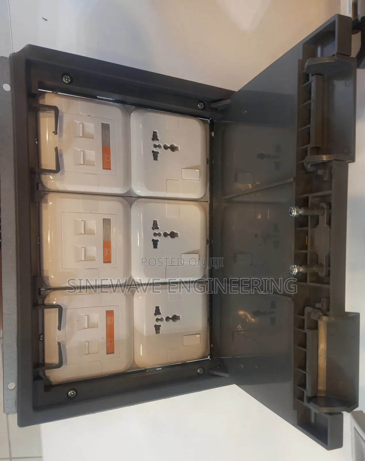Scame 3 Compartment Floor Box