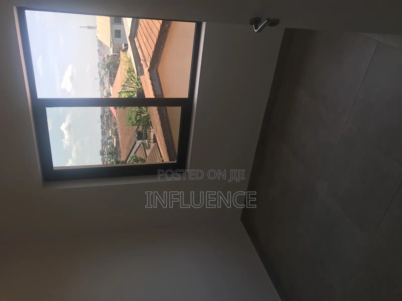 2bdrm Apartment in A & C Mall Area, East Legon for rent