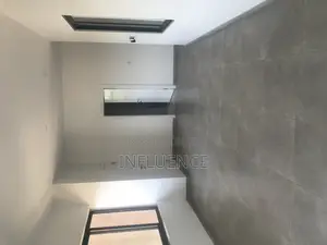 2bdrm Apartment in A & C Mall Area, East Legon for rent