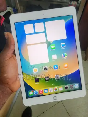 Apple iPad 9.7 64 GB Silver