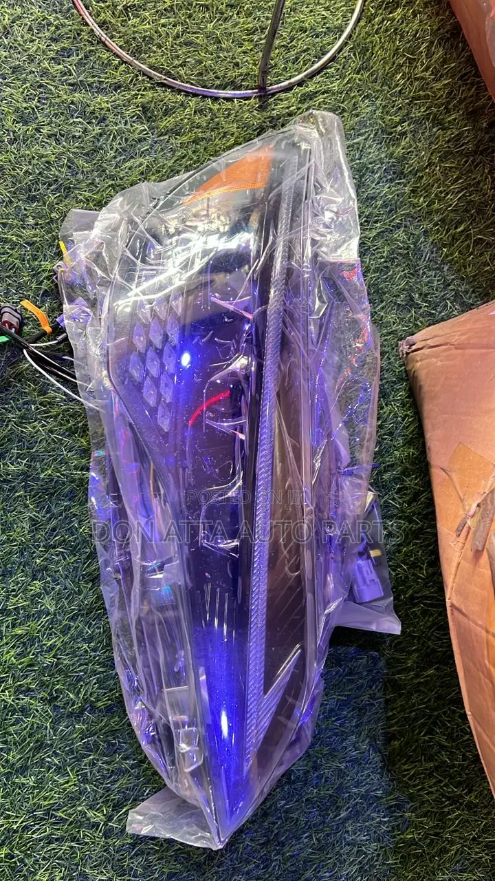 Toyota Camry 2016 Spec Head Light