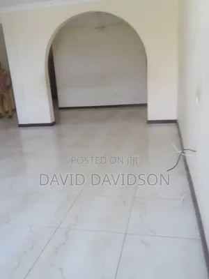 5bdrm Mansion in 5 Bedroom Self, Tema Metropolitan for rent