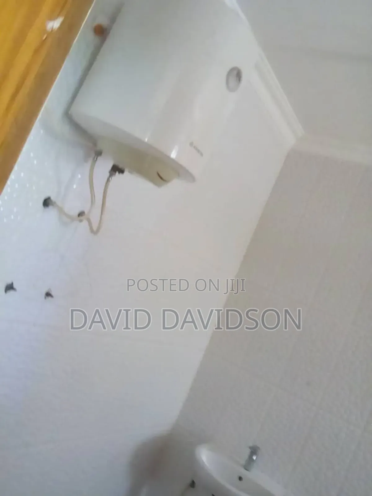 5bdrm Mansion in 5 Bedroom Self, Tema Metropolitan for rent