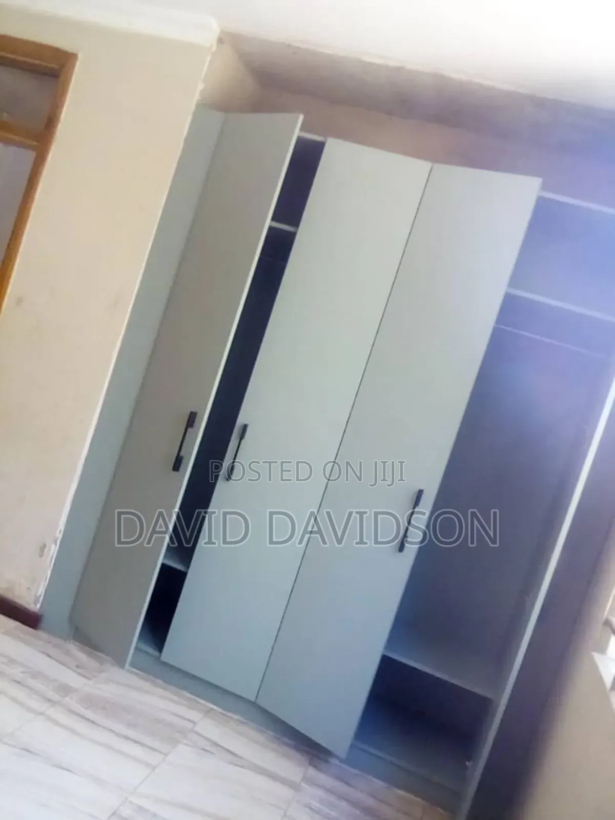 5bdrm Mansion in 5 Bedroom Self, Tema Metropolitan for rent