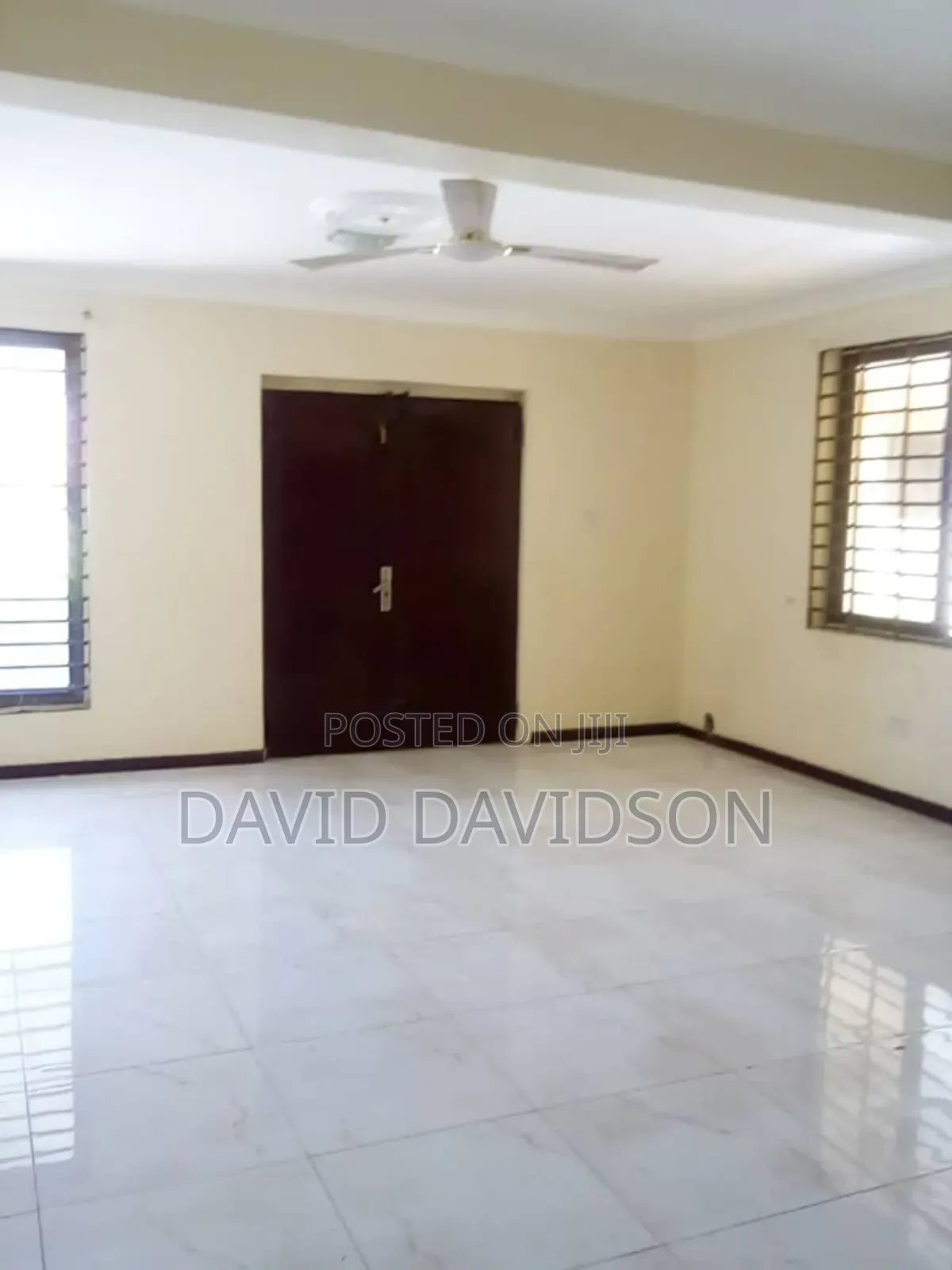5bdrm Mansion in 5 Bedroom Self, Tema Metropolitan for rent