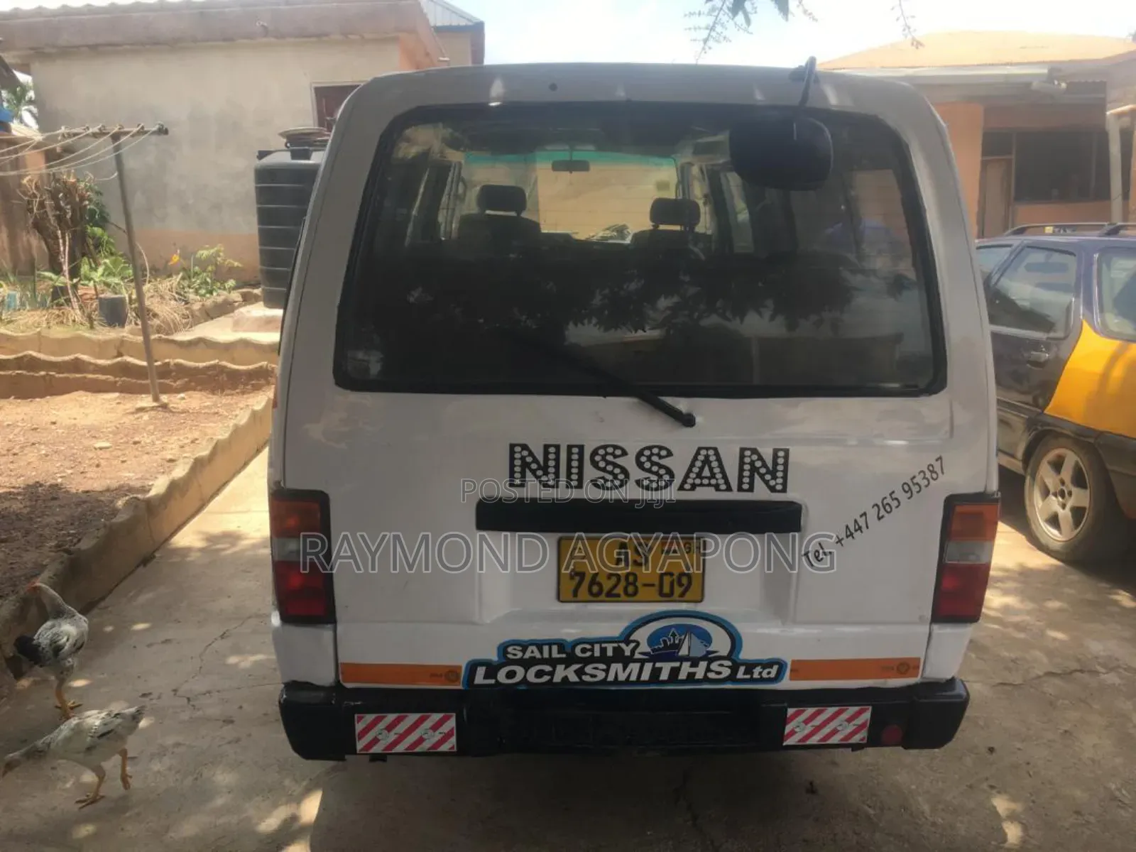 Nissan Caravan (Urvan) 1998 White