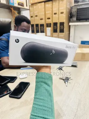 Ultra Slim Sleek Pull Beats Bluetooth Speaker