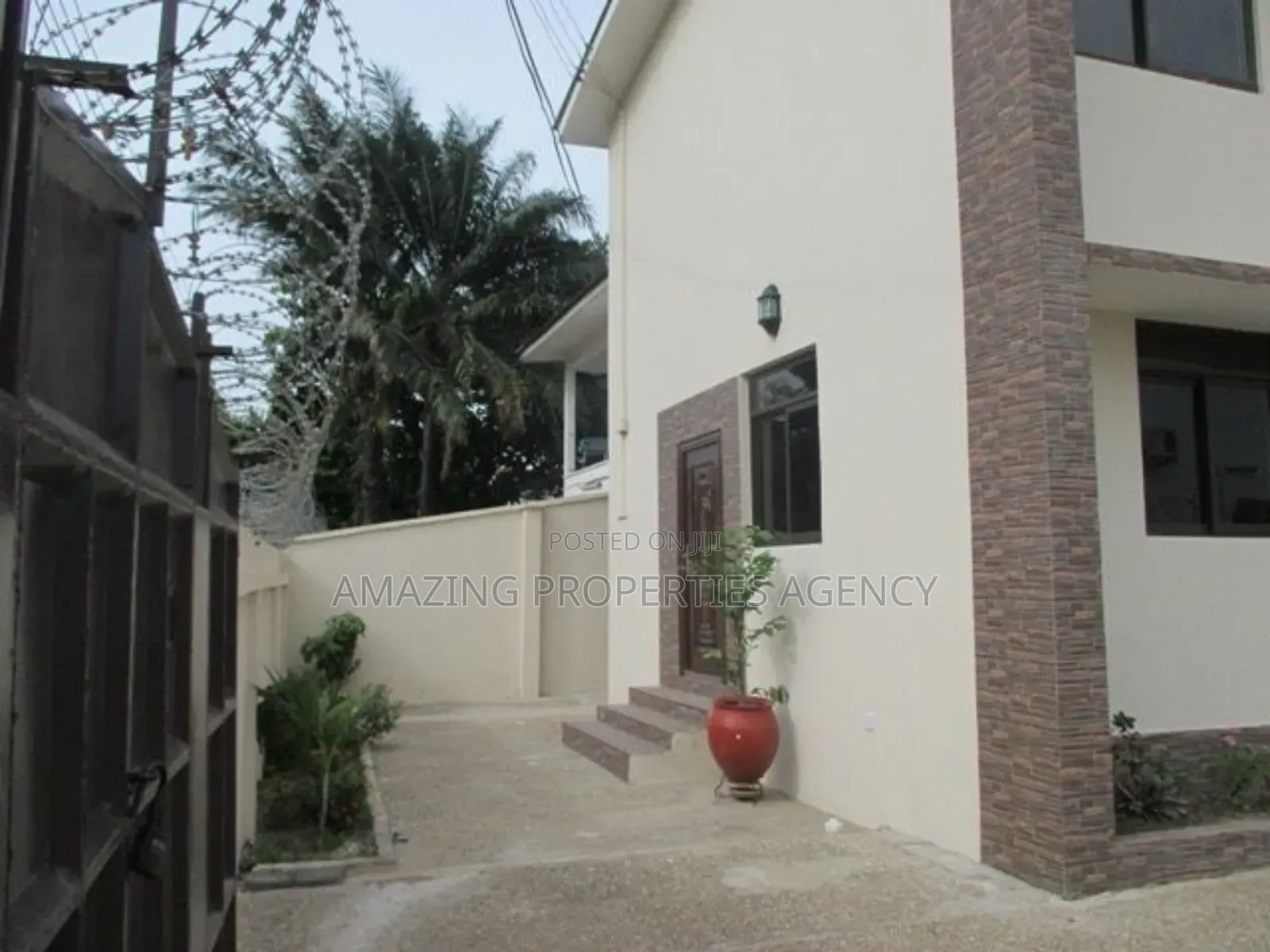 5bdrm House in Labone for rent