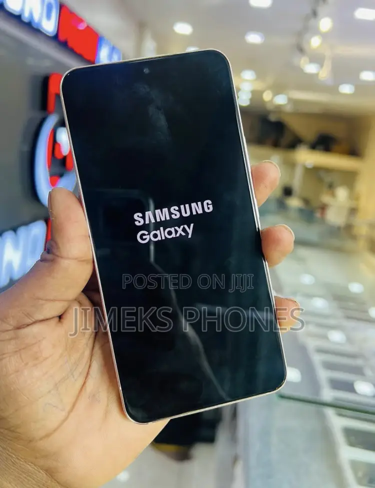 New Samsung Galaxy S22 5G 128 GB