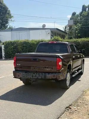 Toyota Tundra 1794 4dr CrewMax 4WD SB (5.7L 8cyl 6A) 2015 Burgundy