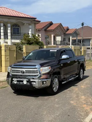 Toyota Tundra 1794 4dr CrewMax 4WD SB (5.7L 8cyl 6A) 2015 Burgundy