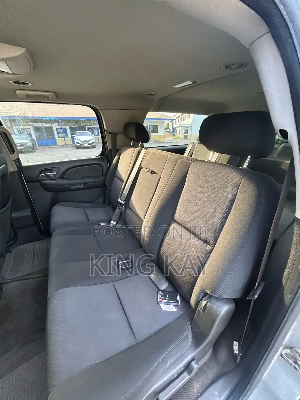 Chevrolet Suburban 1500 LT 2010 Silver