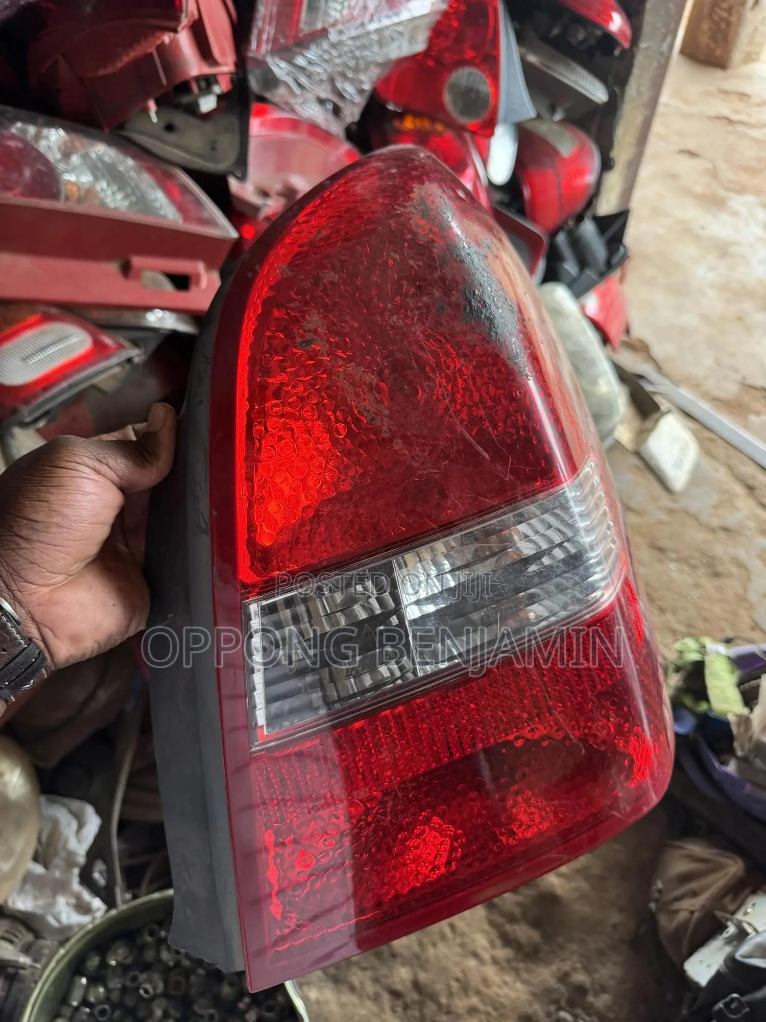 Nissan Primera Taillights
