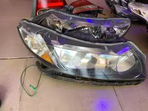 Honda Civic 2006-2011 Headlight Used Pair