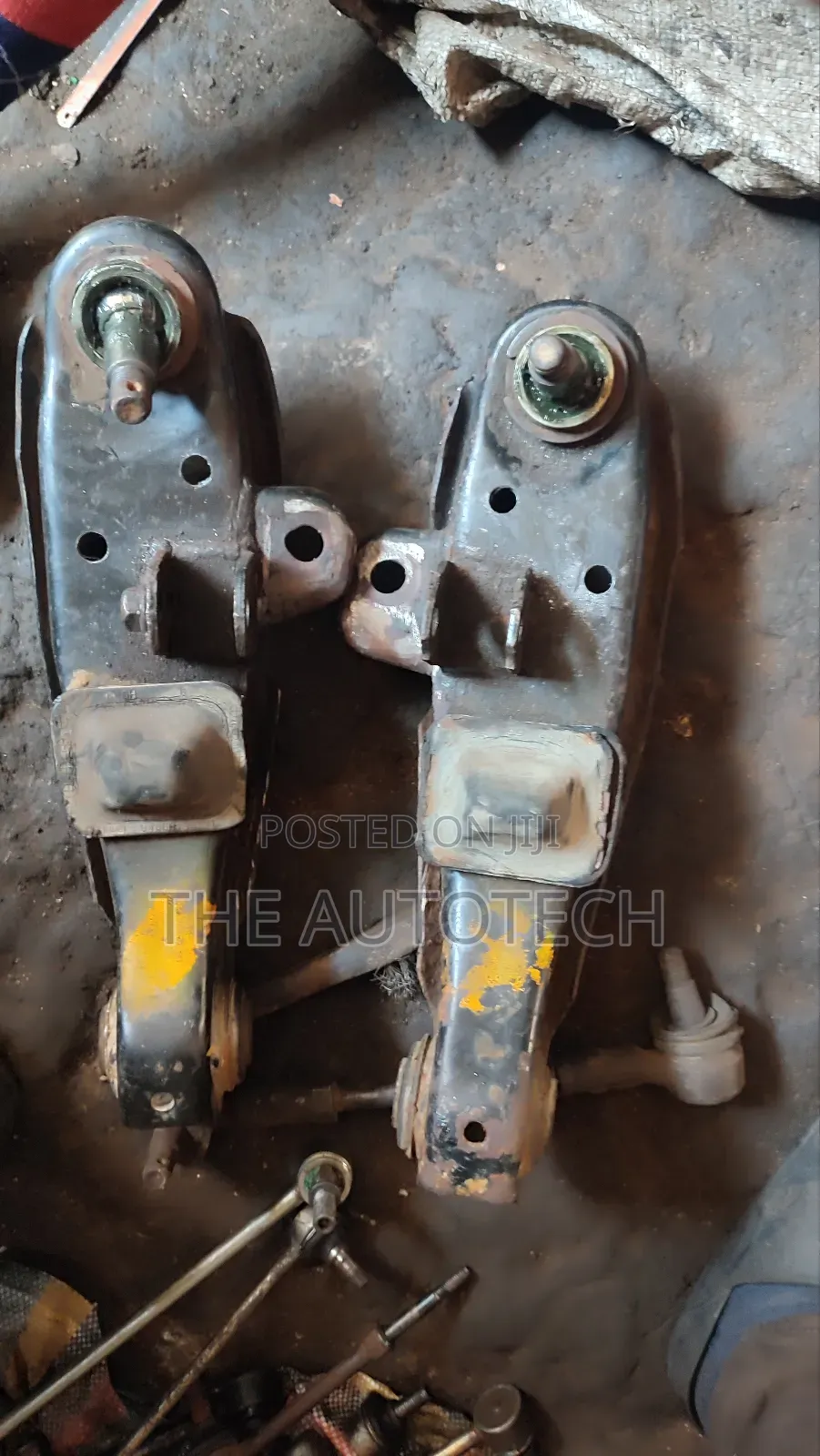 Hyundai Grace H100 Lower Arm