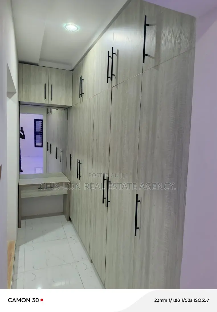6bdrm House in Kasoa Krispol City for sale