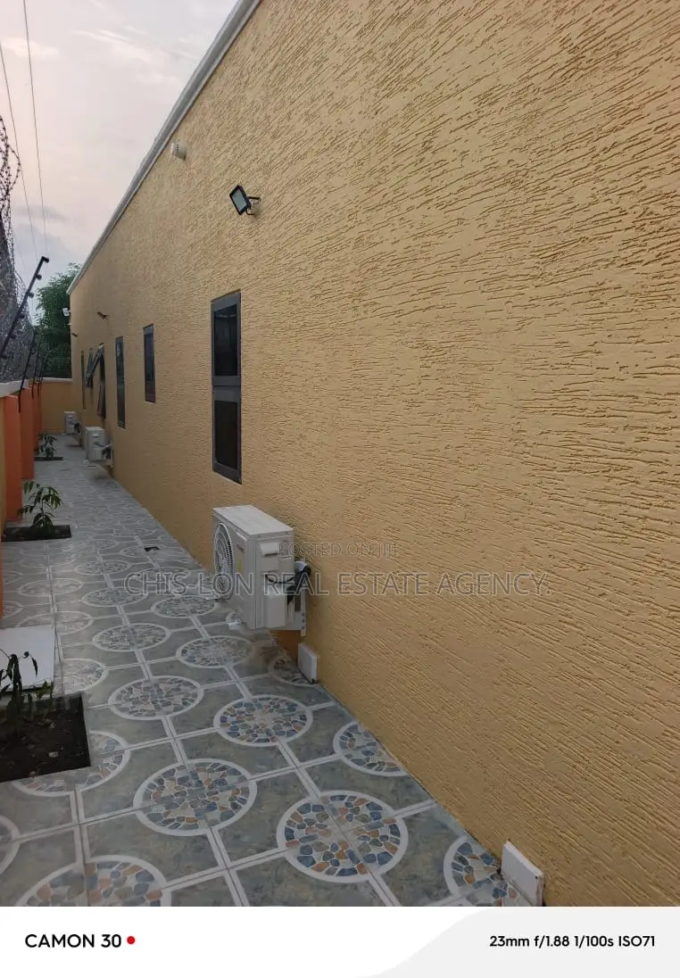 6bdrm House in Kasoa Krispol City for sale