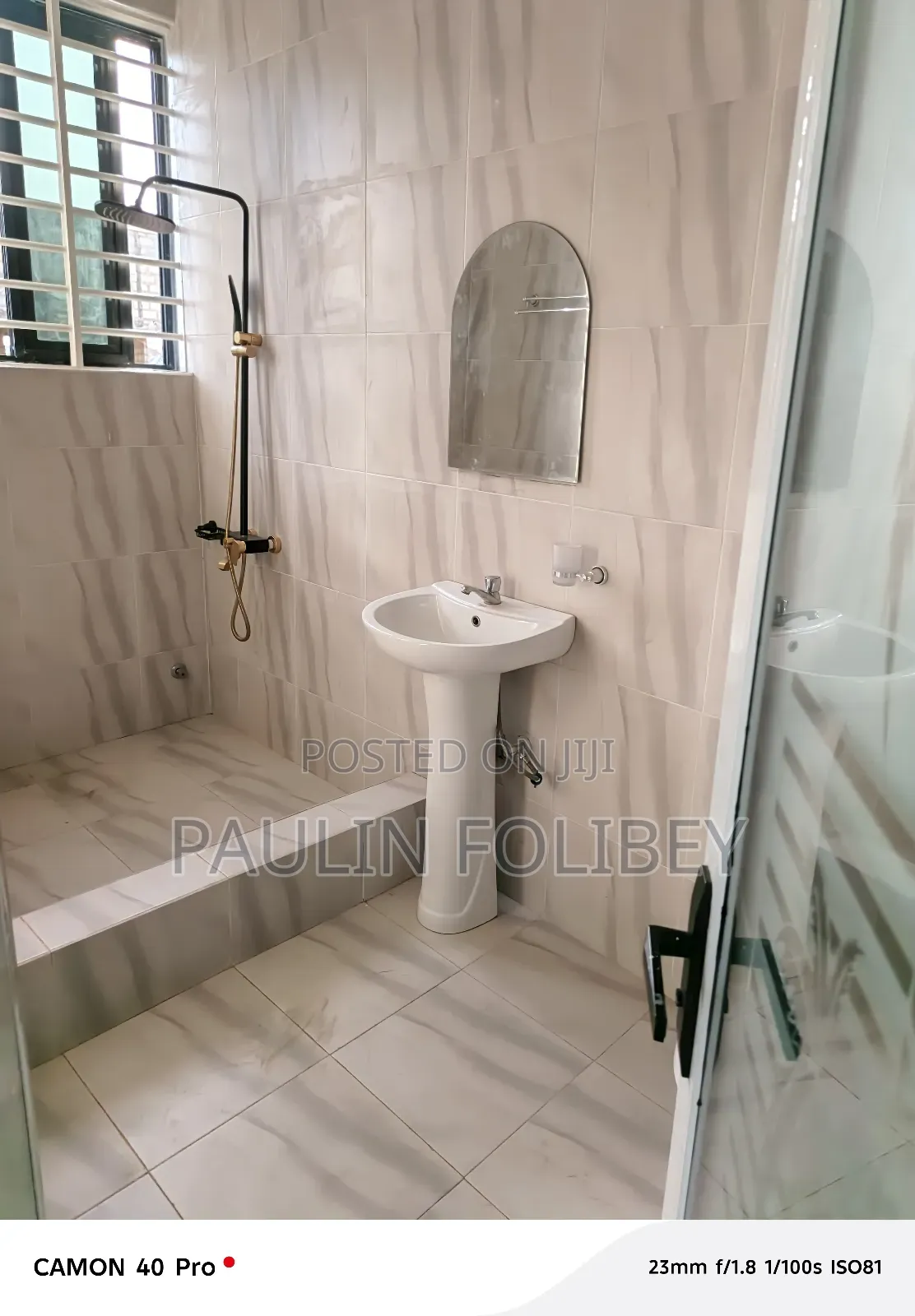 2bdrm Apartment in Dg Properties, Amasaman for rent