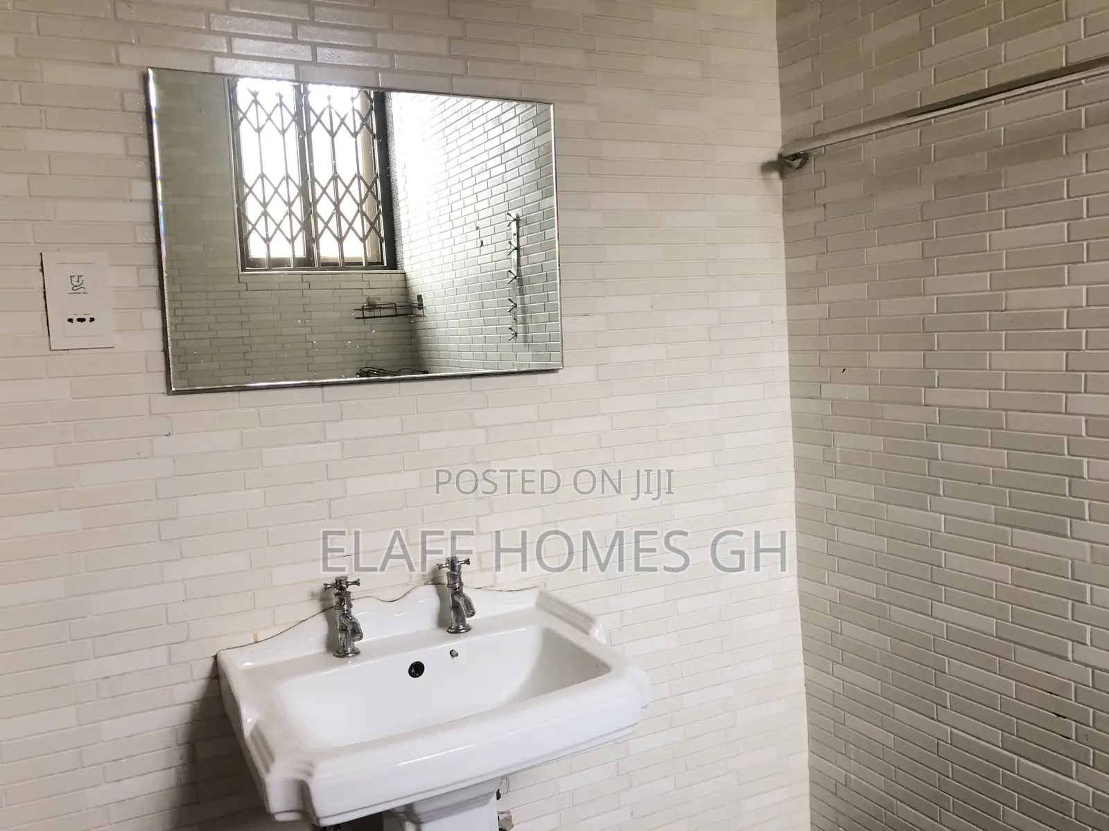 2bdrm Apartment in Elaffhomesgh, East Legon for rent