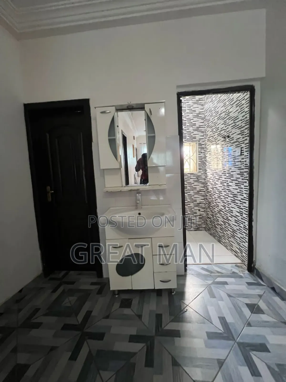 3bdrm House in Elysium Properties, Ngleshie Amanfro for sale