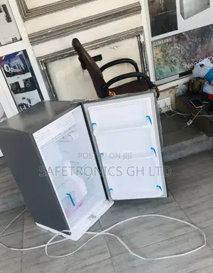 High Efficiency 92l Singledoor Pearl Grey Topfreezer Fridge