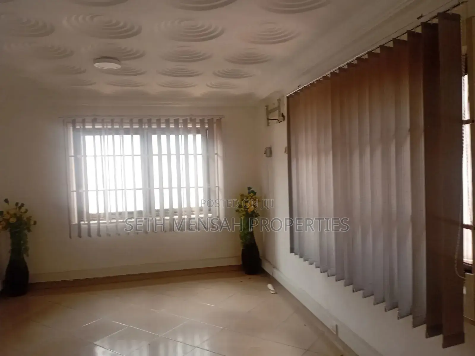 8bdrm House in Airport Residential Area for rent