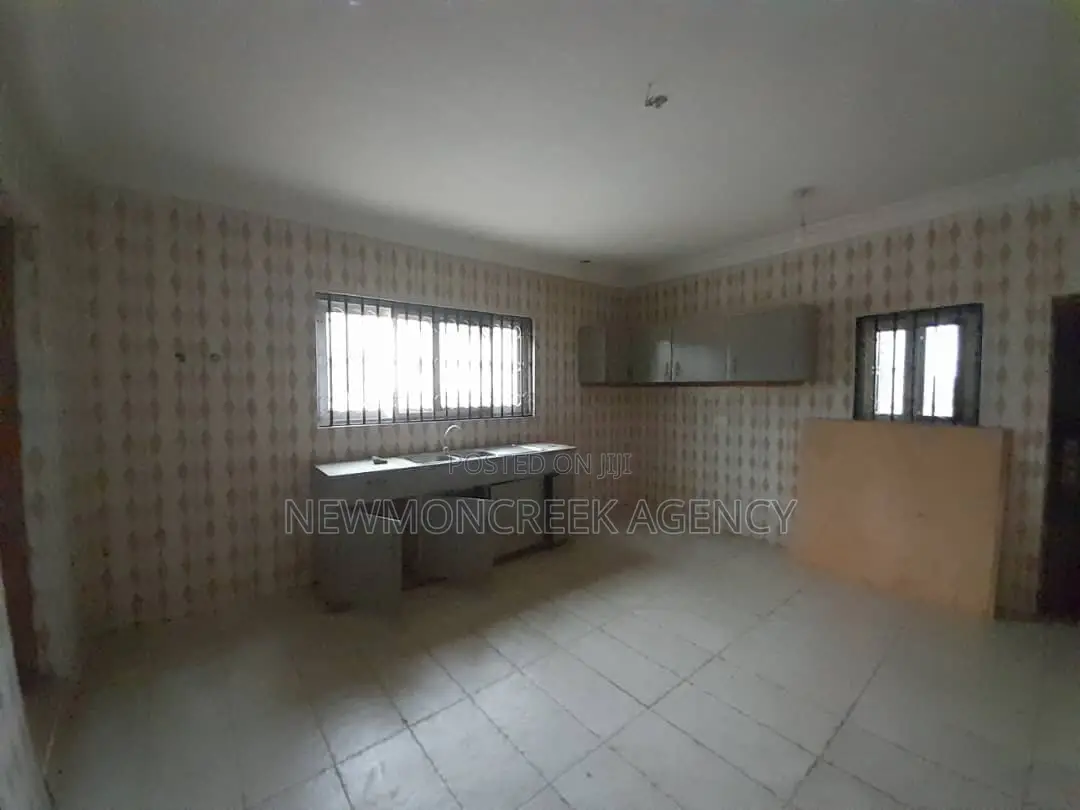 6bdrm Duplex in Accra Metropolitan for rent