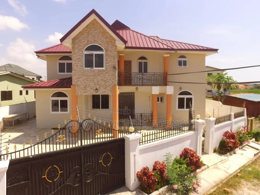 6bdrm Duplex in Accra Metropolitan for rent