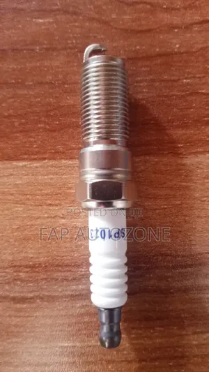 01657. Original SKP Spark Plugs From the Usa. Sp1023