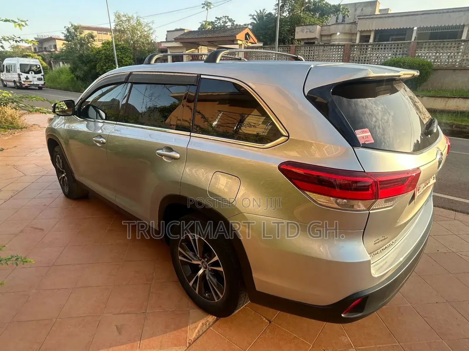 Toyota Highlander XLE 2019 Gray