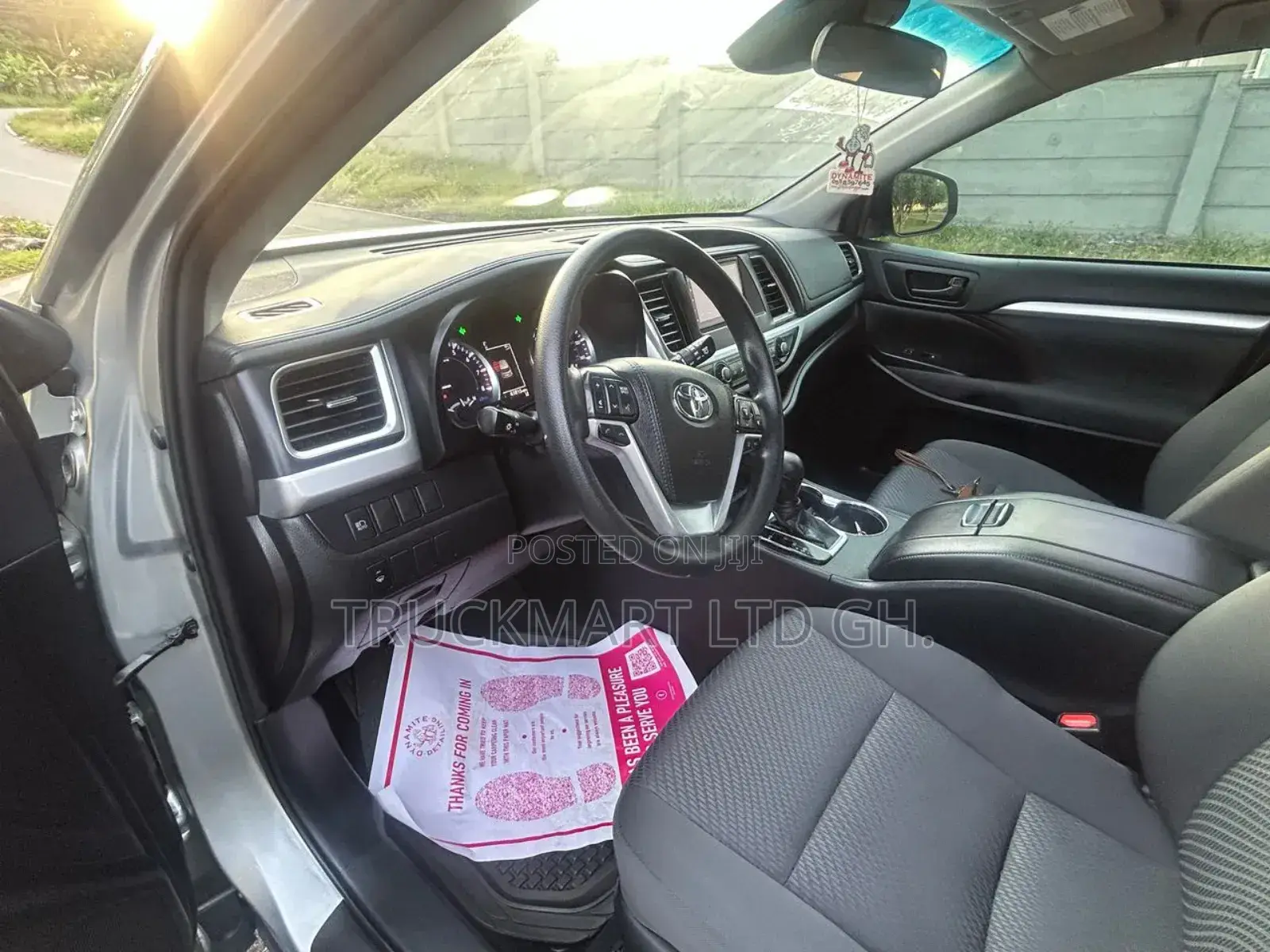 Toyota Highlander XLE 2019 Gray