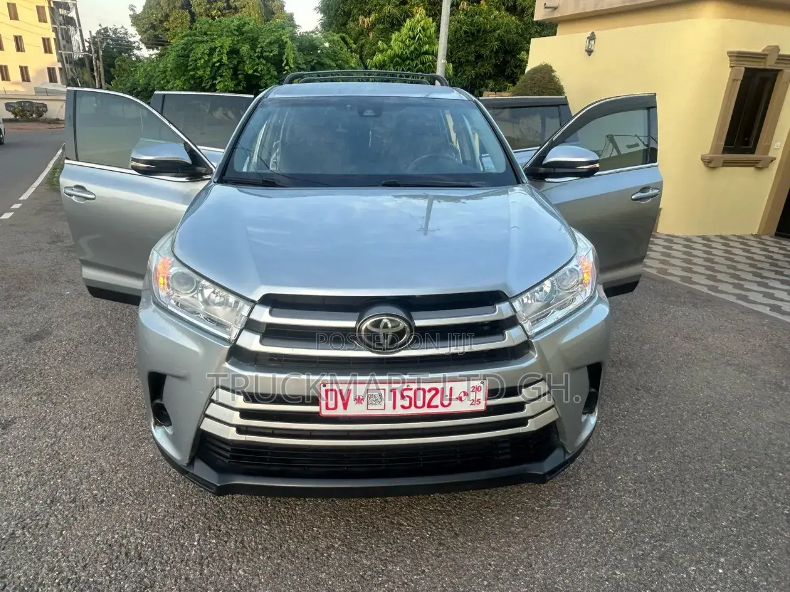 Toyota Highlander XLE 2019 Gray