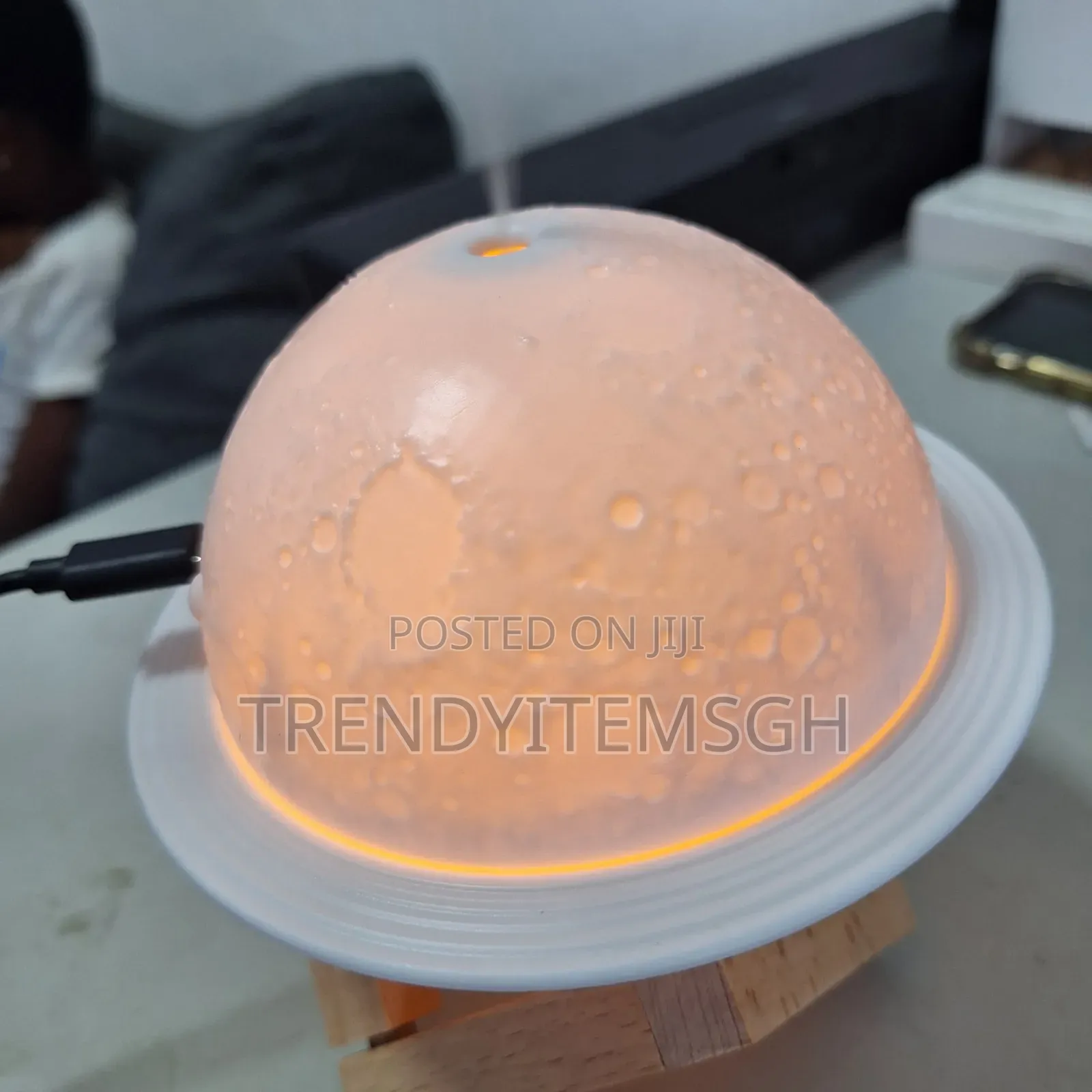 Portable Round Night Light Moon Planet Usb Humidifier