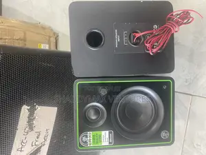 Maki Cr4-XBT Studio Monitor