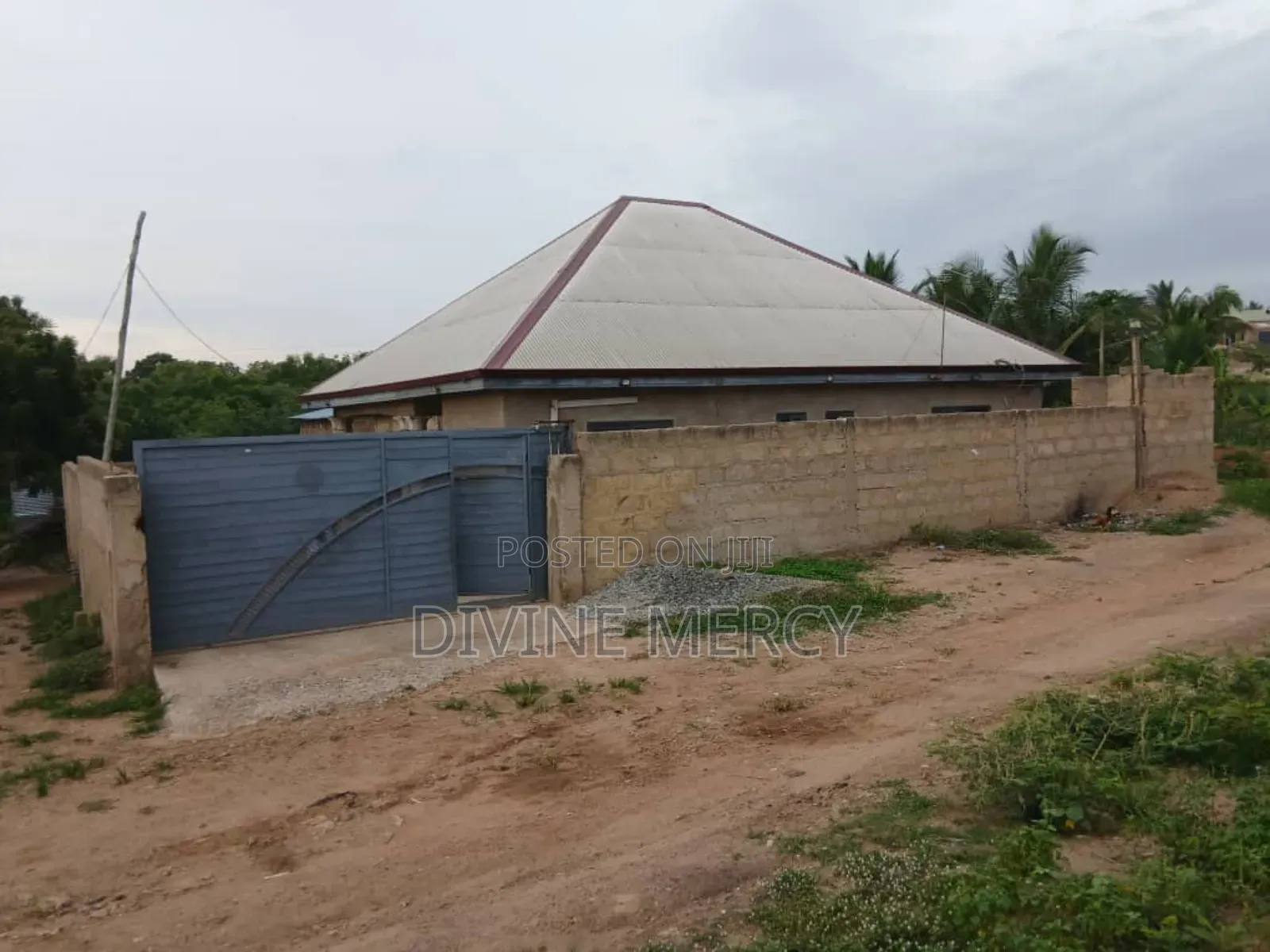 3bdrm Bungalow in Atoki, Awutu Senya East Municipal for rent