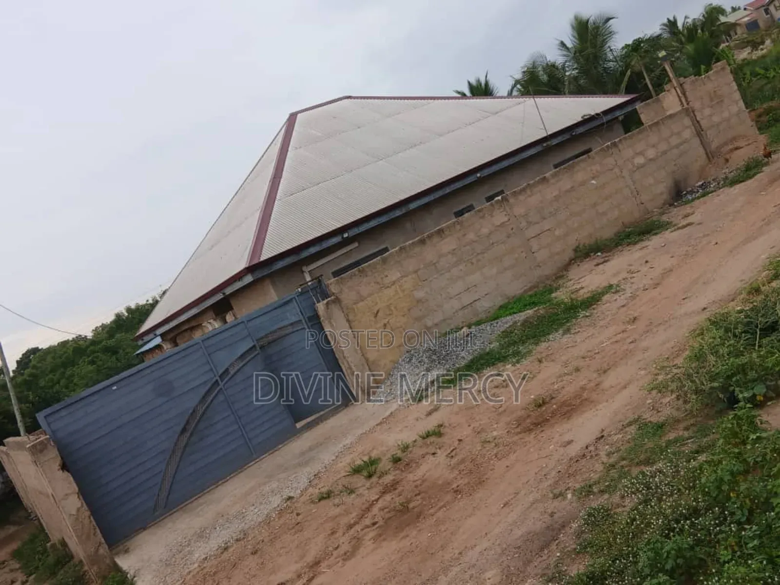 3bdrm Bungalow in Atoki, Awutu Senya East Municipal for rent